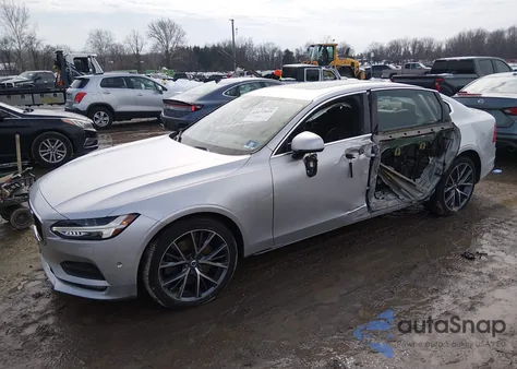 2018 Volvo S90 T6 Momentum из США, поврежденный, VIN LVY992MK5JP033081